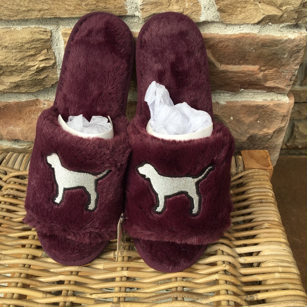NWT PINK Victoria’s Secret Slippers